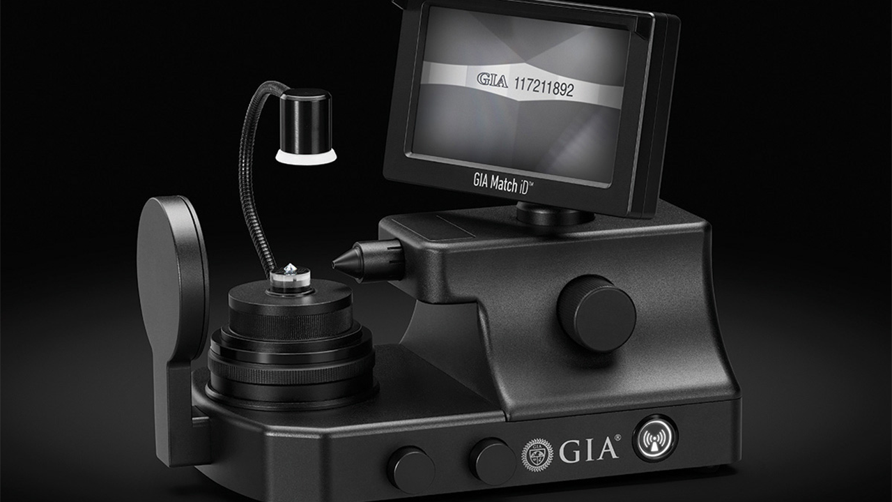 The GIA Match iD inscription-matching machine