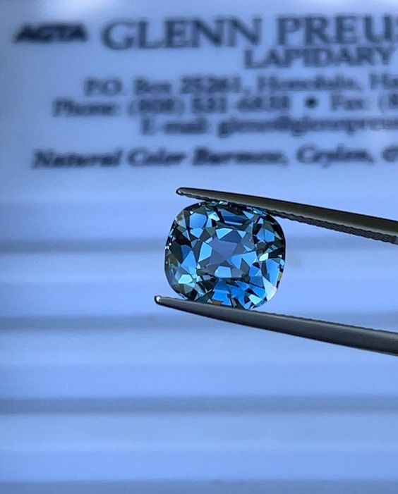 Custom old mine cushion-cut, 7.69-carat, Burmese, no heat sapphire. (Glenn Preus)