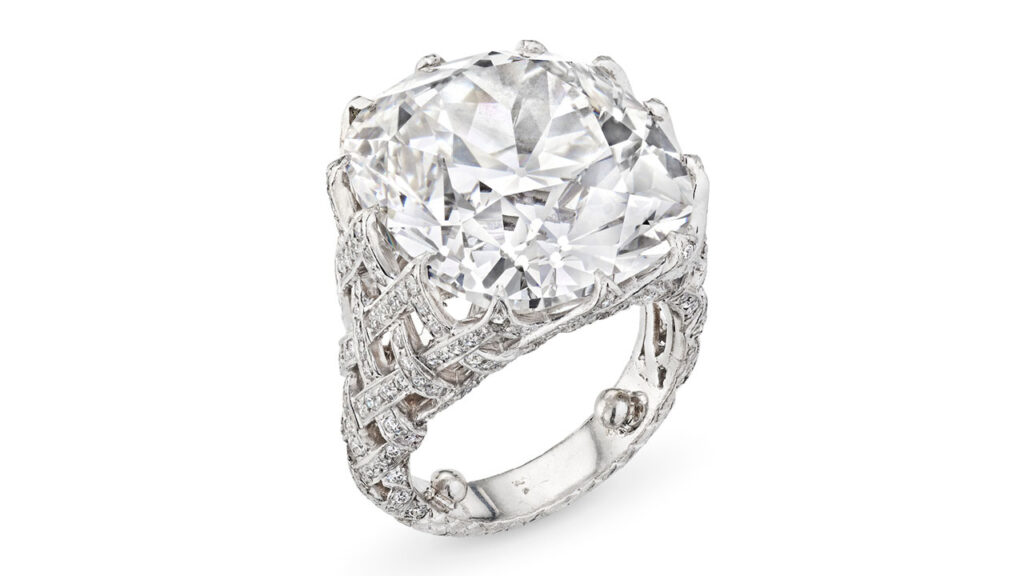 Cushion brilliant-cut diamond earring image