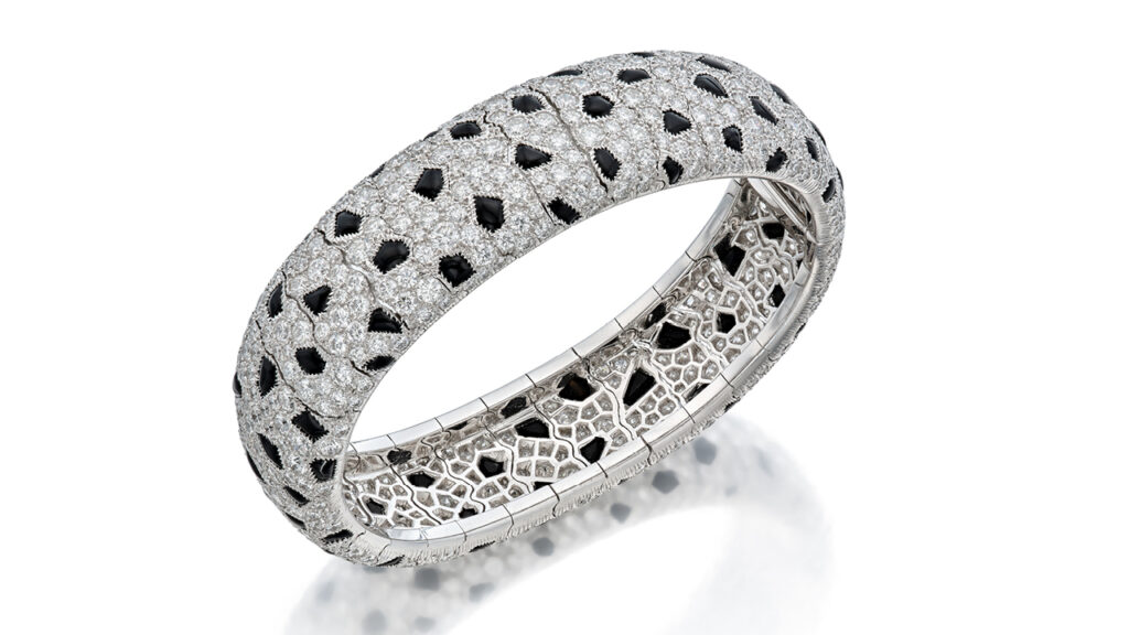 Cartier Panthère bracelet with diamonds and onyx spots image