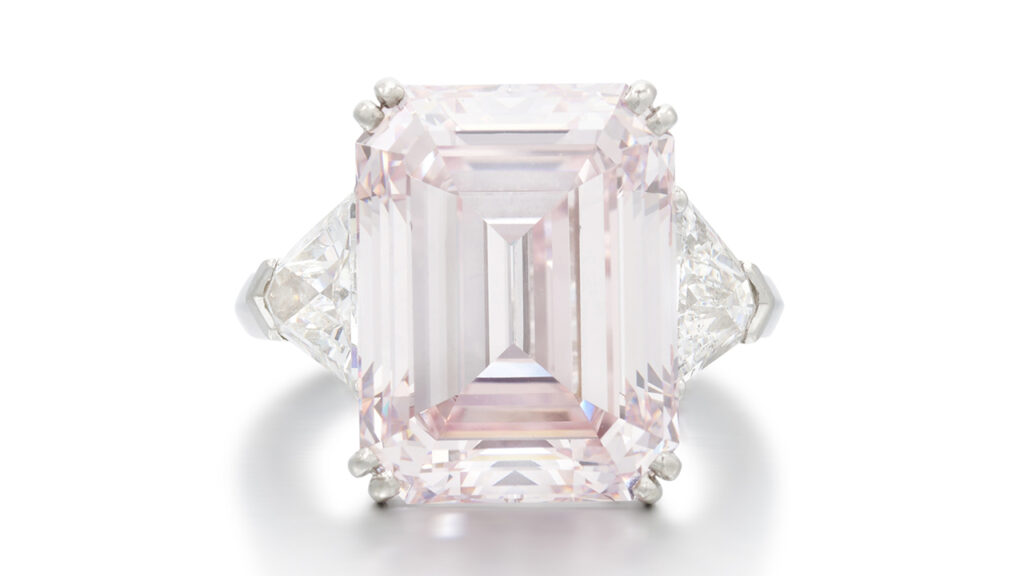Fancy orange-pink diamond ring image