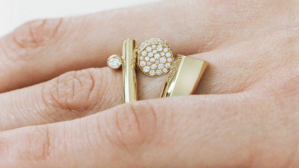 Oera rings on model image