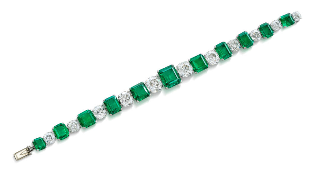 Art Deco bracelet with diamonds and Colombian emeralds from Cartier image