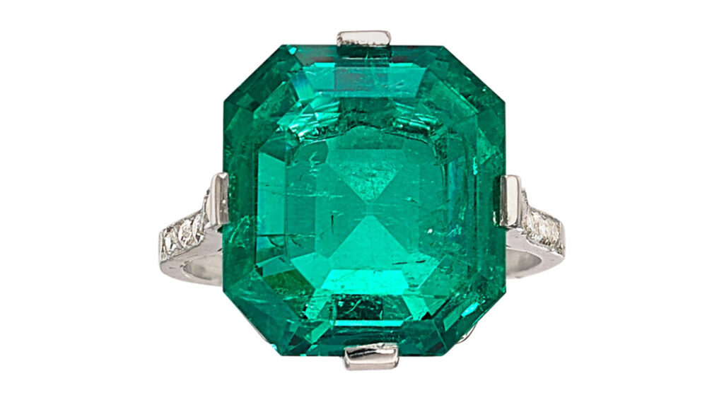 Emerald-cut Colombian emerald ring at Heritage Auctions image