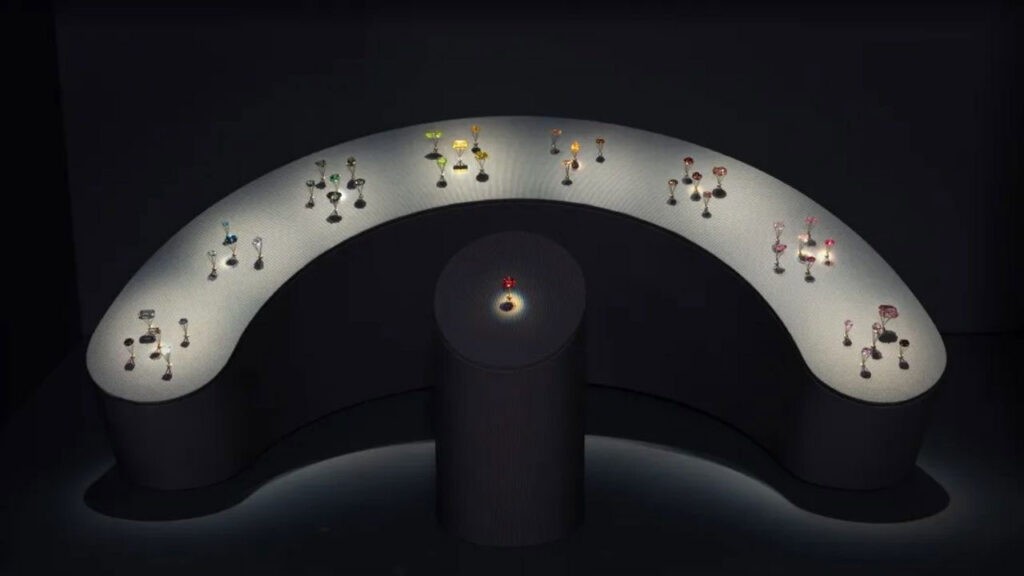The Winston Red Diamond on display at the Smithsonian’s Museum of Natural History image