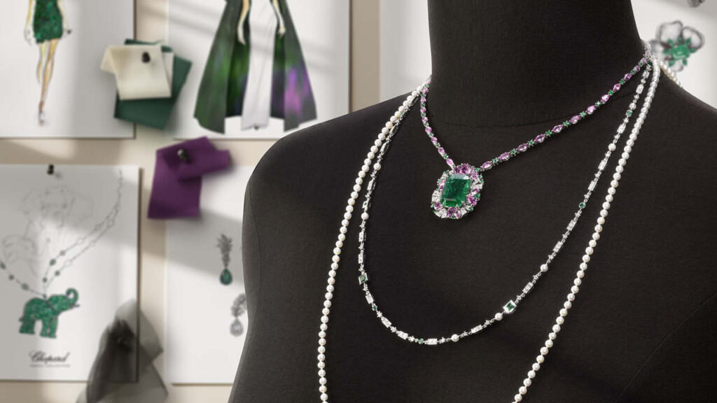 Emerald necklace from Chopard's Insofu collection image