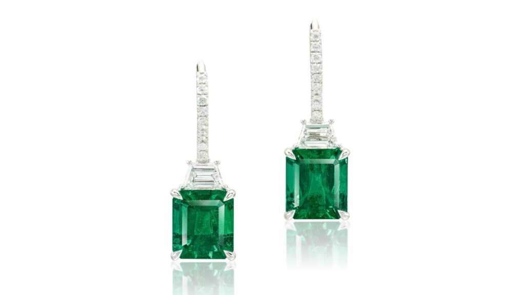 Colombian emerald earrings at Sotheby's image