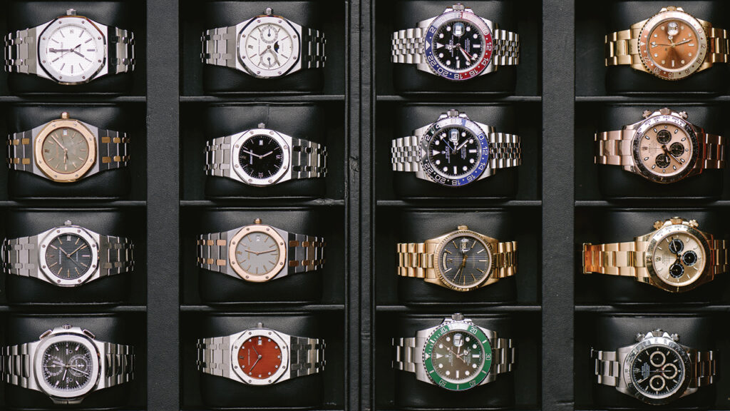 Watches on display at the Las Vegas Antique Jewelry & Watch Show image